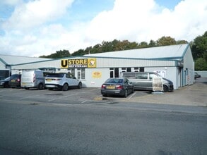 3-3A Vulcan Way, Sandhurst à louer Photo de l’immeuble– Image 1 sur 4