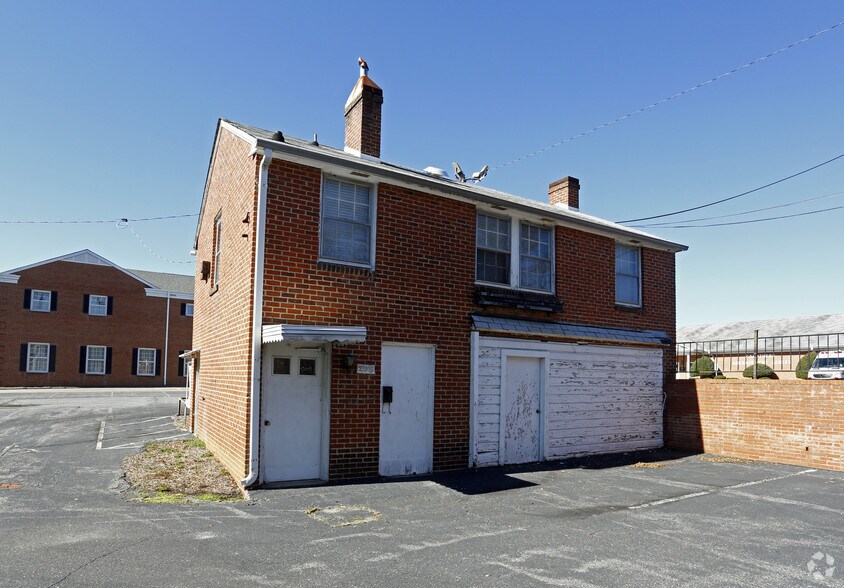 219.5 York St, Gastonia, NC à vendre - Photo principale – Image 1 sur 4