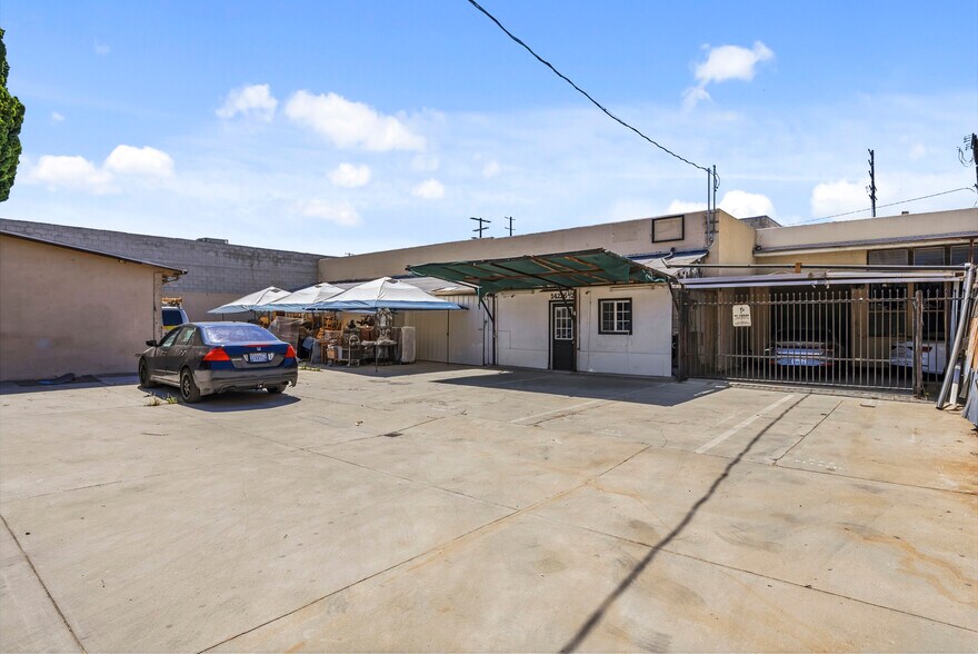 14222-14226 Aetna St, Van Nuys, CA à louer - Photo de l’immeuble – Image 2 sur 19