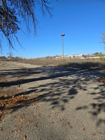 2704 Claire Ave, Alton, IL à vendre - Photo de l’immeuble – Image 2 sur 3