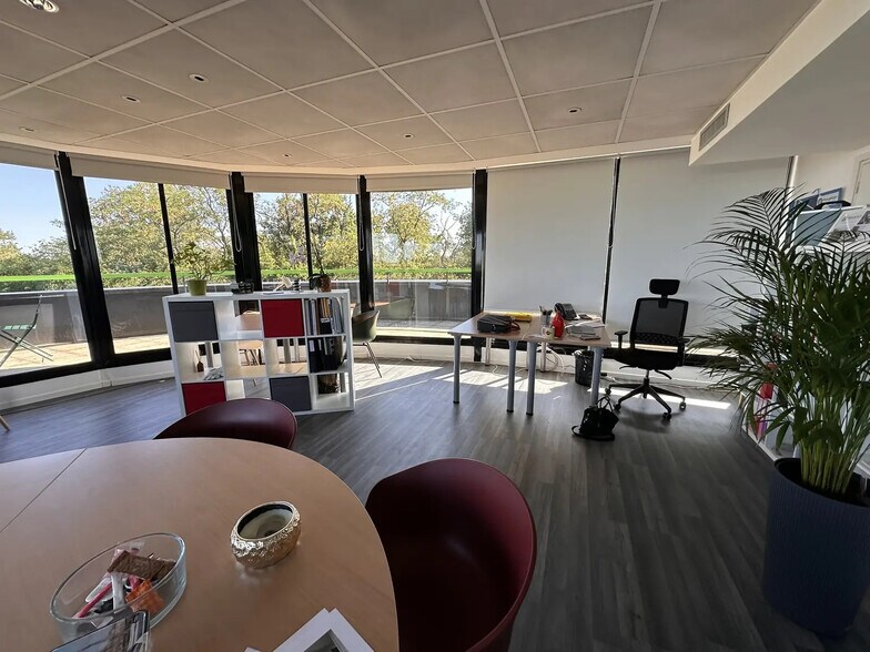 Bureau dans Angers à louer - Photo de l’immeuble – Image 2 sur 6