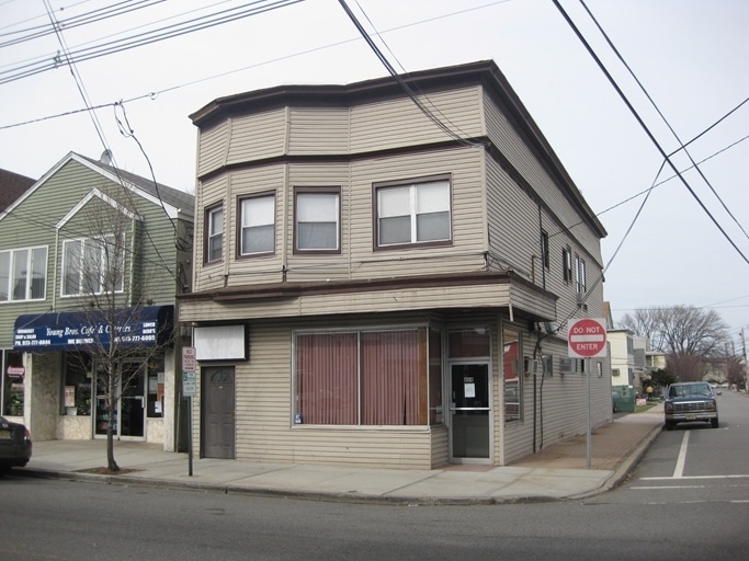 604 Van Houten Ave, Clifton, NJ à vendre Photo principale– Image 1 sur 9