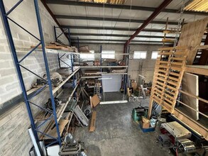 Local d'activités dans Brie-Comte-Robert à vendre Photo intérieure– Image 2 sur 8