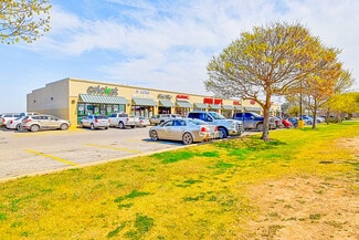 Plus de détails pour 3250 E Main St, Uvalde, TX - Local commercial à vendre