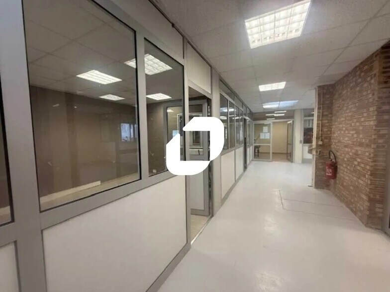 Bureau dans Éragny à louer - Photo de l’immeuble – Image 2 sur 14