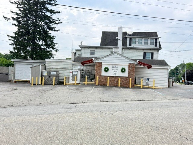 2147 Albany Post Rd, Montrose, NY à vendre - Photo de l’immeuble – Image 2 sur 5