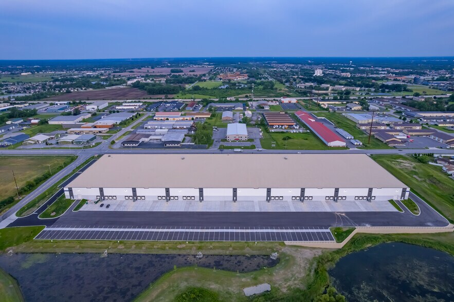 8719 Mississippi St, Merrillville, IN à louer - Photo de l’immeuble – Image 3 sur 15