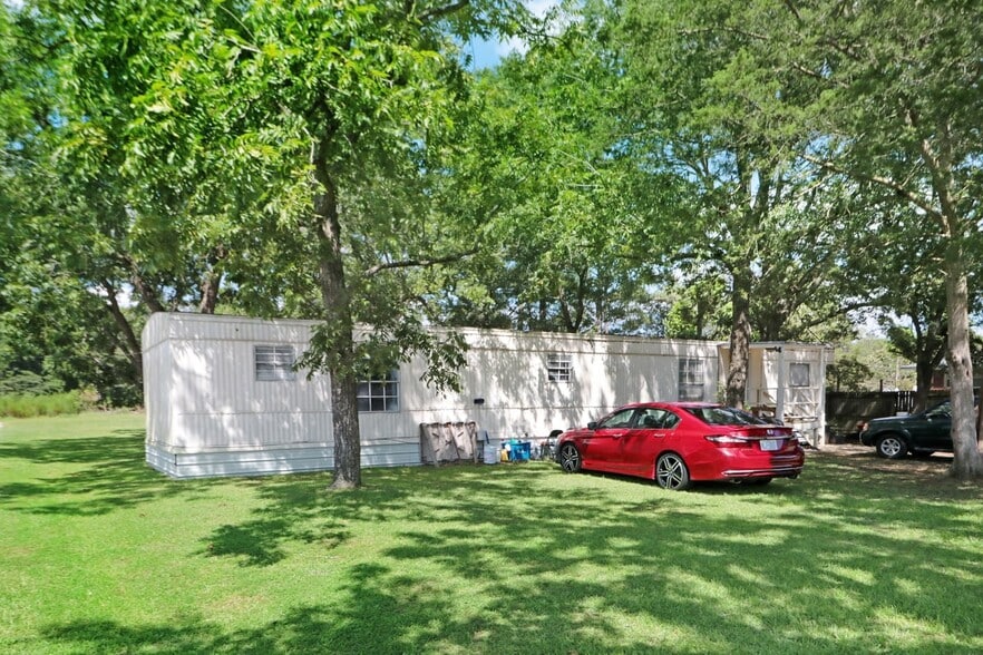 Ormond Multifamily Portfolio-7.83 Acres portefeuille de 5 biens à vendre sur LoopNet.fr - Photo principale – Image 3 sur 10