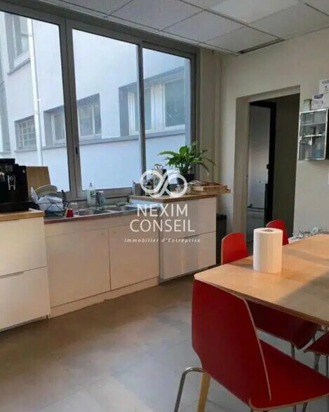 10 Rue Thomas Edison, Gennevilliers à louer - Photo de l’immeuble – Image 3 sur 5