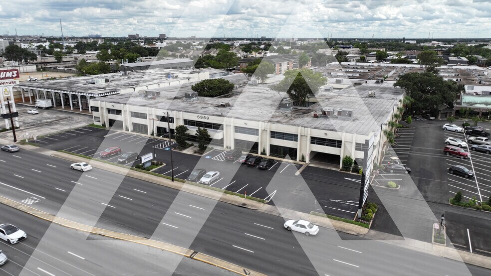 5959 Westheimer Rd, Houston, TX à louer - Photo de l’immeuble – Image 3 sur 9