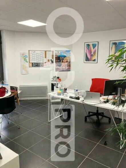 Bureau dans La Rochelle à louer - Photo de l’immeuble – Image 3 sur 3