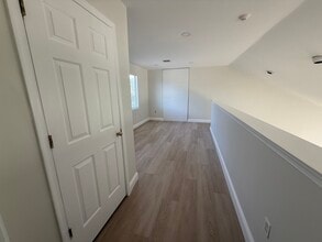 668 Woodbourne Rd, Langhorne, PA à louer Photo intérieure– Image 2 sur 6