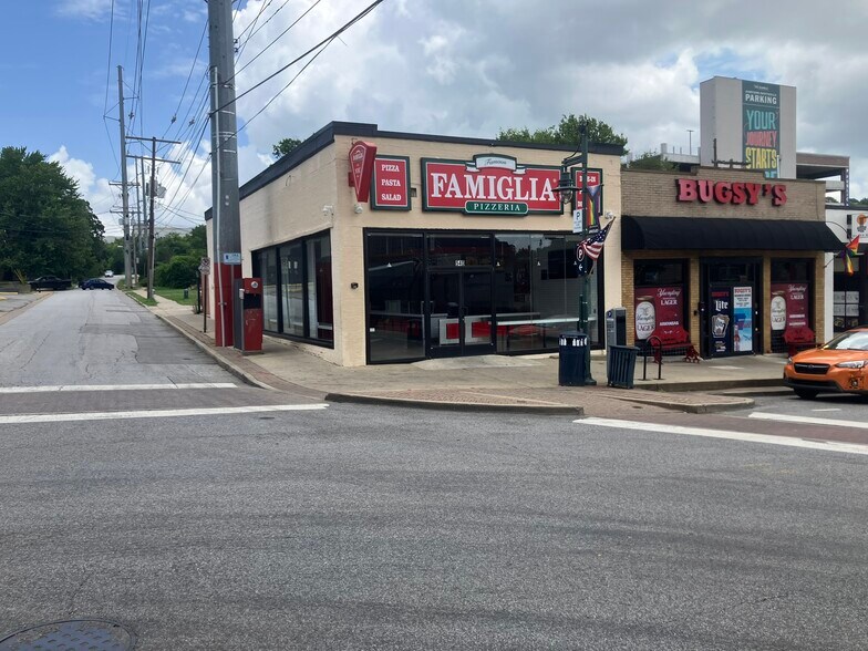 540 W Dickson St, Fayetteville, AR à louer - Photo de l’immeuble – Image 2 sur 6