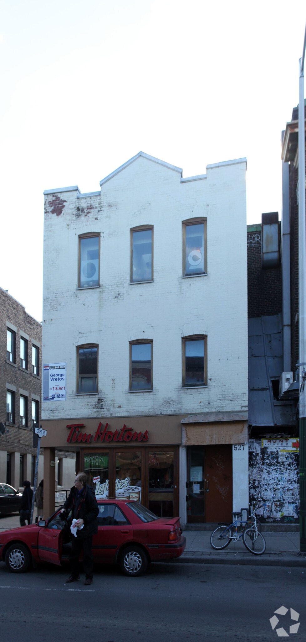 527 Bloor St W, Toronto, ON à louer Photo principale– Image 1 sur 3