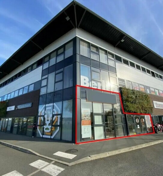 Local commercial dans Artigues-près-Bordeaux à louer - Photo de l’immeuble – Image 1 sur 6