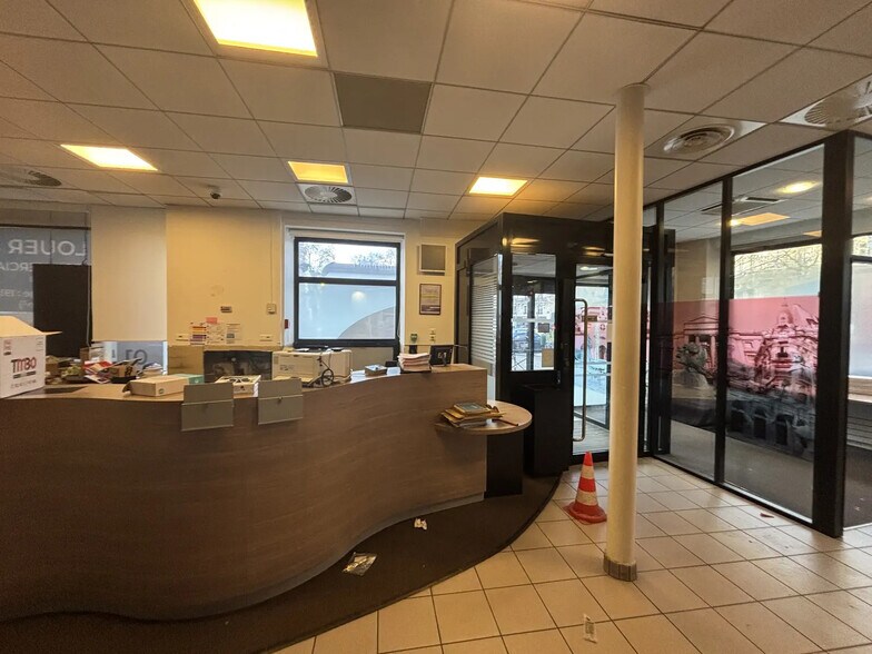 72 Avenue Victor Hugo, Paris à louer - Photo de l’immeuble – Image 2 sur 18