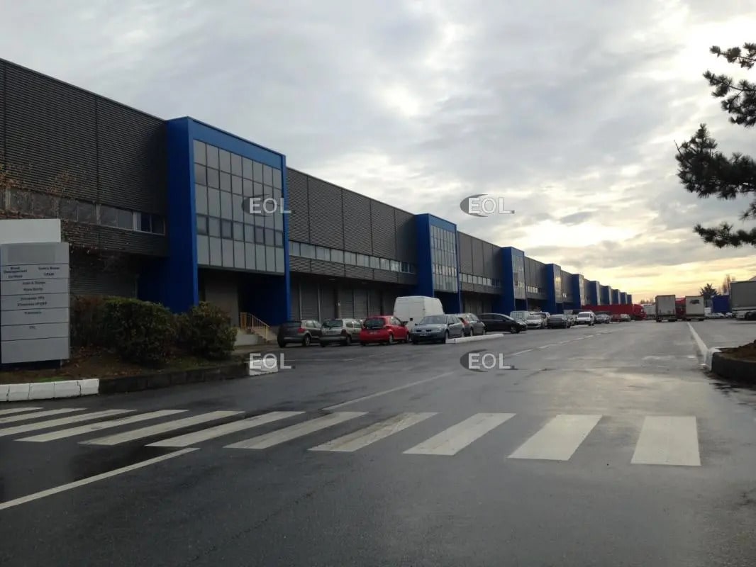 Industriel/Logistique dans Aulnay-sous-Bois à louer Photo de l’immeuble– Image 1 sur 3