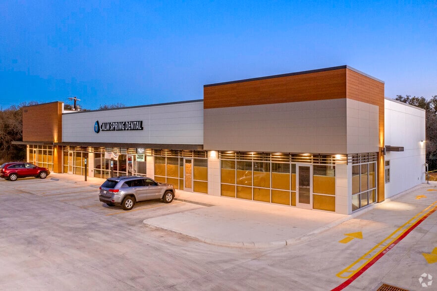 11034 Military Dr W, San Antonio, TX à louer - Photo de l’immeuble – Image 2 sur 16