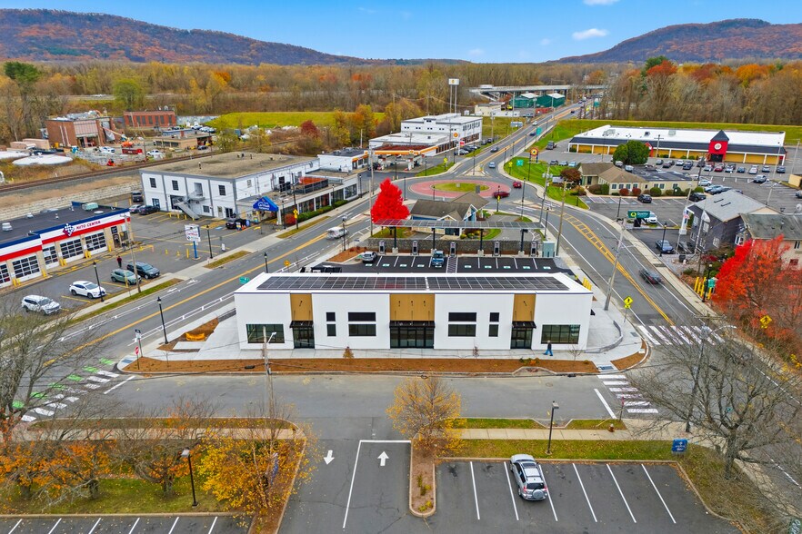 5 Fulton Ave, Northampton, MA à louer - Photo de l’immeuble – Image 3 sur 14