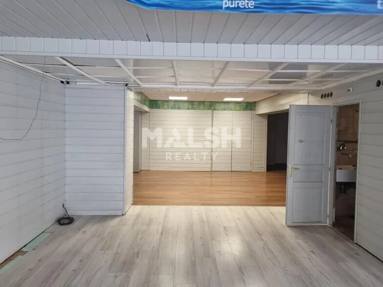 Local commercial dans Saint-Priest à louer - Photo intérieure – Image 3 sur 3