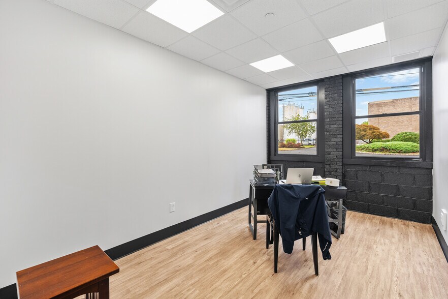 14 Home News Row, New Brunswick, NJ à louer - Photo intérieure – Image 3 sur 40