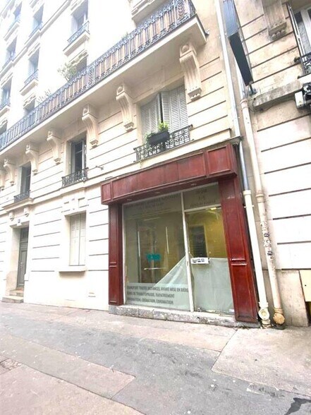 Local commercial dans Paris à louer - Photo de l’immeuble – Image 1 sur 6