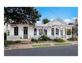 Plus de détails pour 632-636 High St, Comfort, TX - Local commercial à vendre