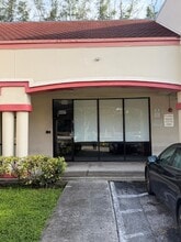 8901-9131 Pembroke Rd, Hollywood, FL à louer Photo de l’immeuble– Image 2 sur 3