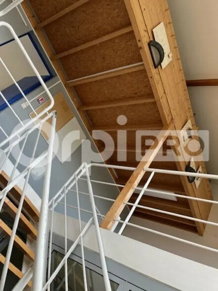 Bureau dans La Rochelle à vendre - Photo de l’immeuble – Image 3 sur 4