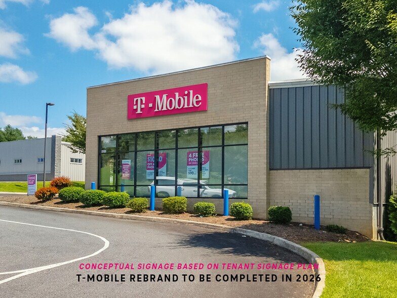 1011 E Stuart Dr, Galax, VA à vendre - Photo de l’immeuble – Image 2 sur 8