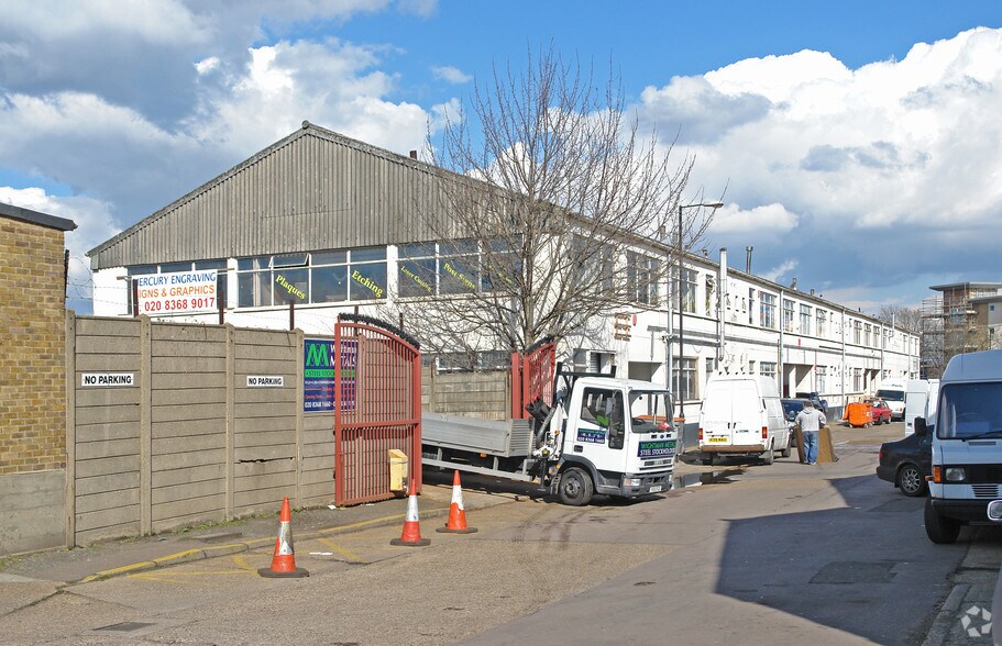 Bounds Green Rd, Londres à louer - Photo de l’immeuble – Image 2 sur 9