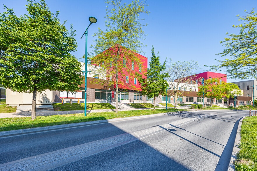 17 Avenue Des Louvresses, Gennevilliers à louer - Photo principale – Image 1 sur 17