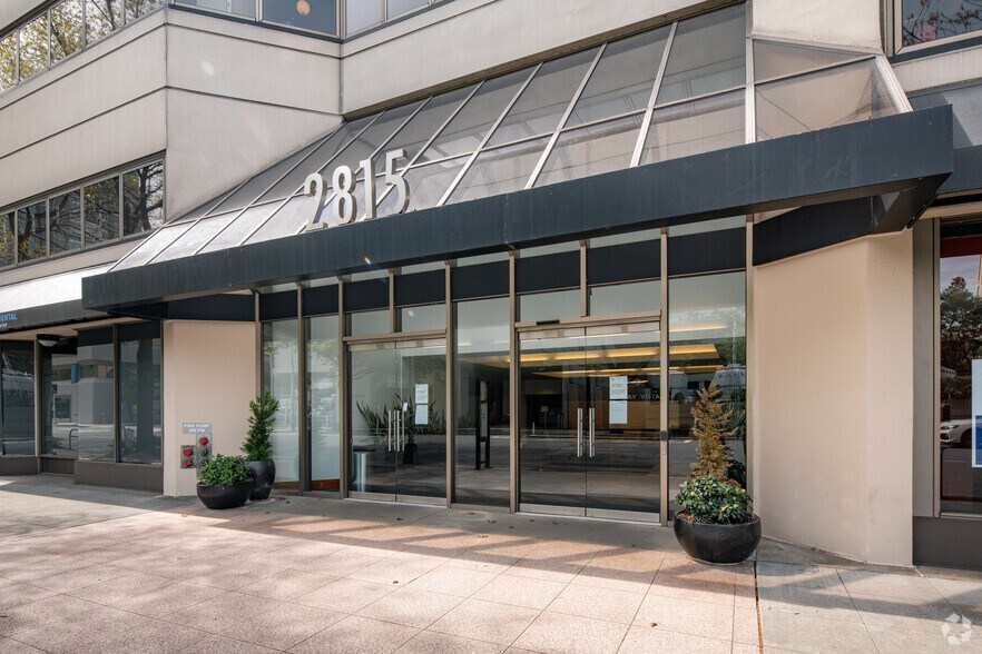 2815 2nd Ave, Seattle, WA à louer - Photo de l’immeuble – Image 2 sur 7
