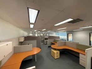 18000 W 9 Mile Rd, Southfield, MI à louer Photo intérieure– Image 2 sur 3