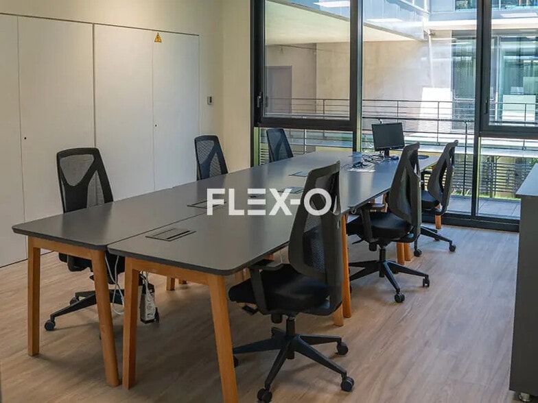 230 Route Des Dolines, Valbonne à louer - Photo de l’immeuble – Image 2 sur 6