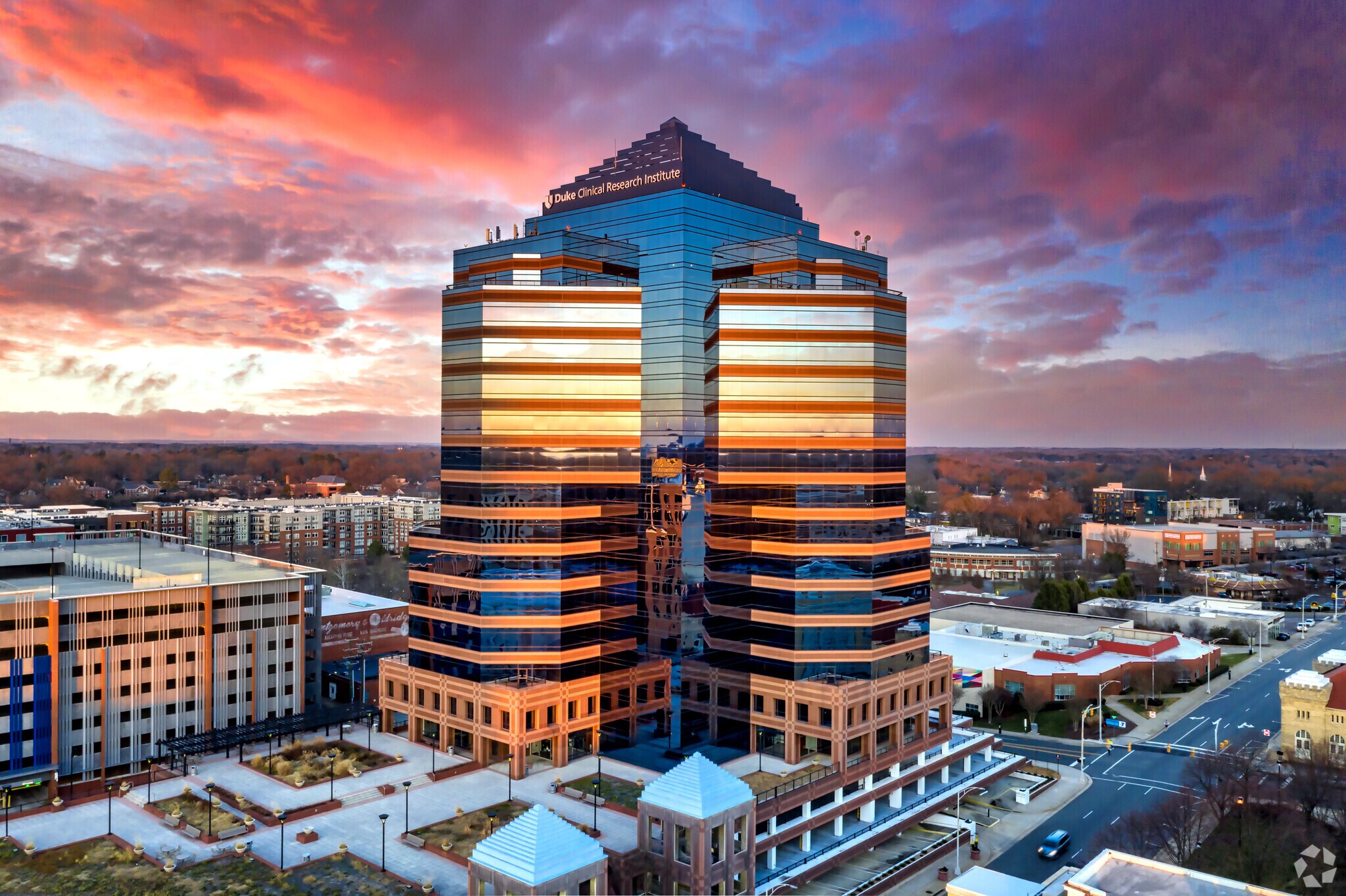 300 W Morgan St, Durham, NC à louer Photo principale– Image 1 sur 8