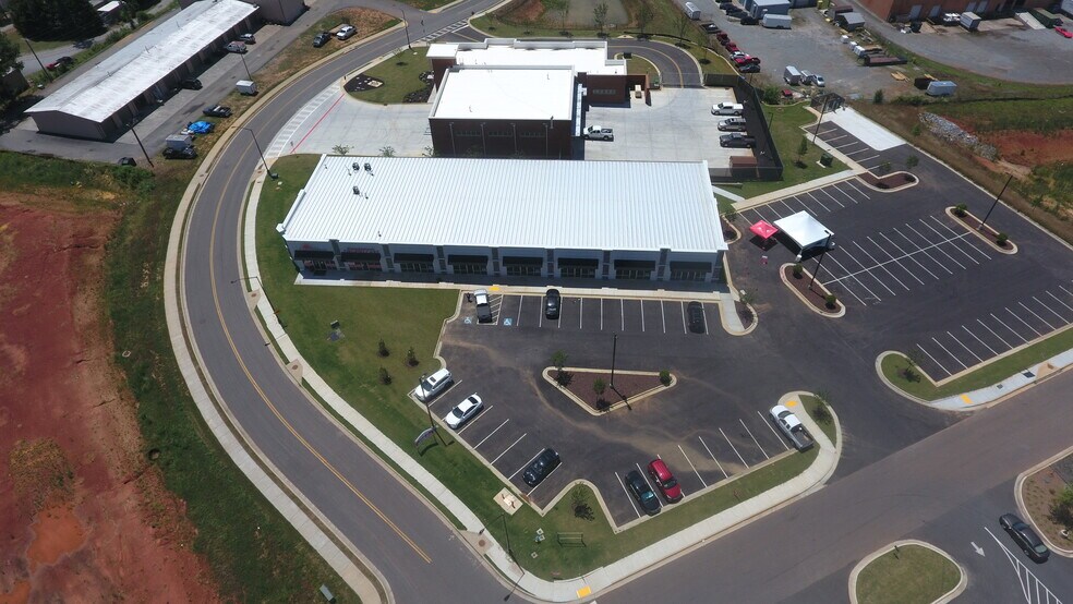11 Charley Harper Dr, Cartersville, GA à louer - Photo principale – Image 2 sur 13