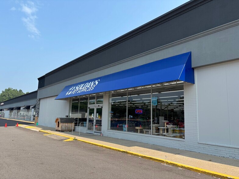 515 Lansing St, Charlotte, MI à louer - Photo de l’immeuble – Image 3 sur 10