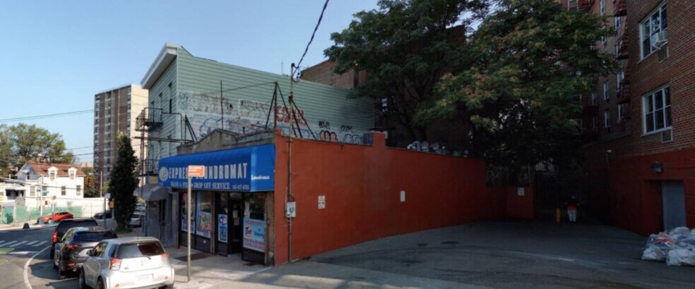 3320 Fort Independence St, Bronx, NY à vendre - Photo de l’immeuble – Image 3 sur 5
