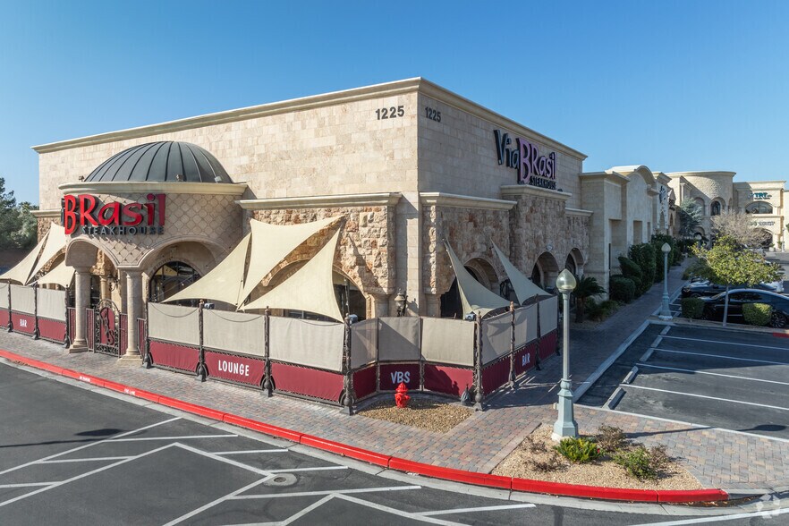 1215-1225 S Fort Apache Rd, Las Vegas, NV à louer - Photo de l’immeuble – Image 1 sur 11