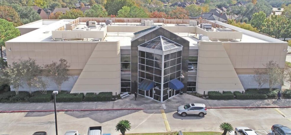 14111 Southwest Fwy, Sugar Land, TX à louer - Photo de l’immeuble – Image 3 sur 12