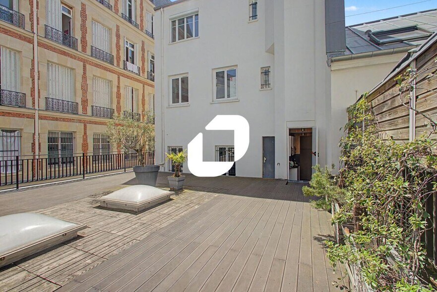 28 Rue Des Petits Hôtels, Paris à louer - Photo de l’immeuble – Image 2 sur 23
