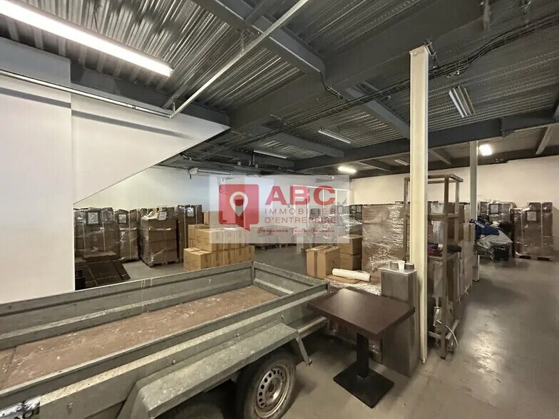 Local d’activités dans Pérols à louer - Photo de l’immeuble – Image 1 sur 7