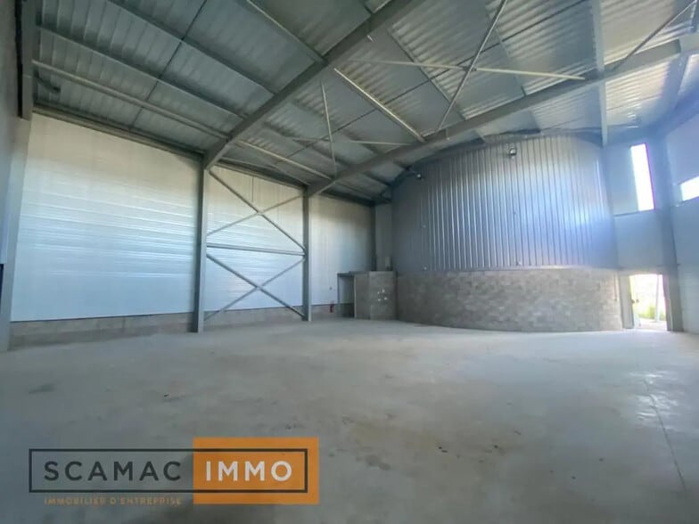 Industriel/Logistique dans Saint-Pierre-du-Perray à louer - Photo intérieure – Image 2 sur 7