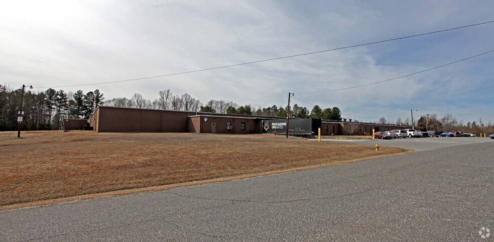 129 Legionaire Dr, Lincolnton, NC à vendre - Photo principale – Image 1 sur 22
