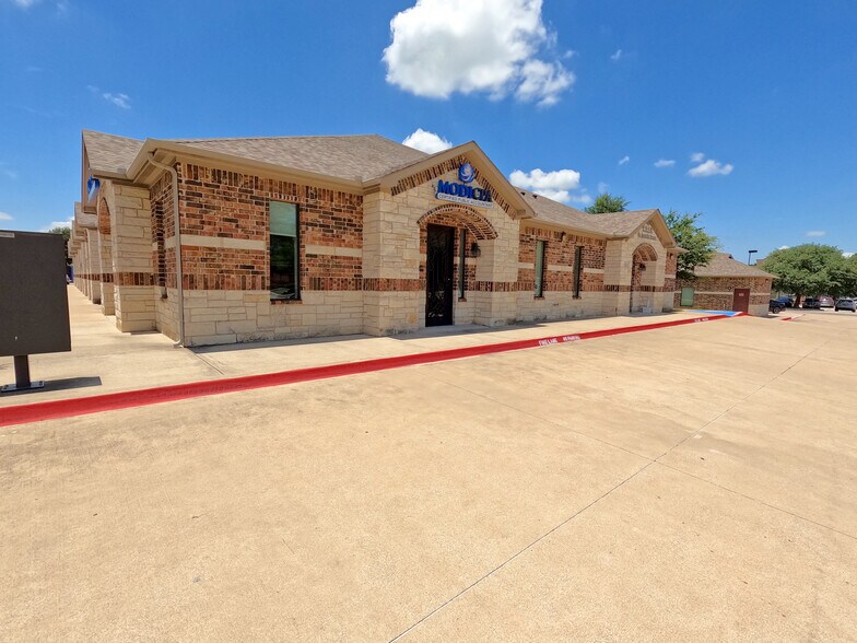 4815 State Highway 121, The Colony, TX à louer - Photo de l’immeuble – Image 3 sur 18
