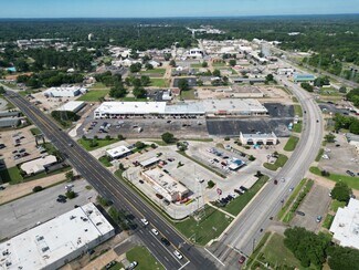 Plus de détails pour 102-110 Midtown Dr, Kilgore, TX - Local commercial à louer