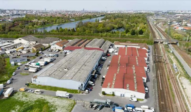 Local d’activités dans Villeneuve-Saint-Georges à louer - Photo de l’immeuble – Image 1 sur 1