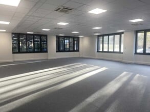 Bureau dans Saint-Didier-au-Mont-d'Or à louer Photo intérieure– Image 1 sur 2