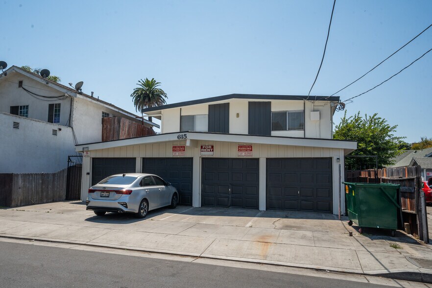 615 Cerritos Ave, Long Beach, CA à vendre - Photo de l’immeuble – Image 2 sur 30